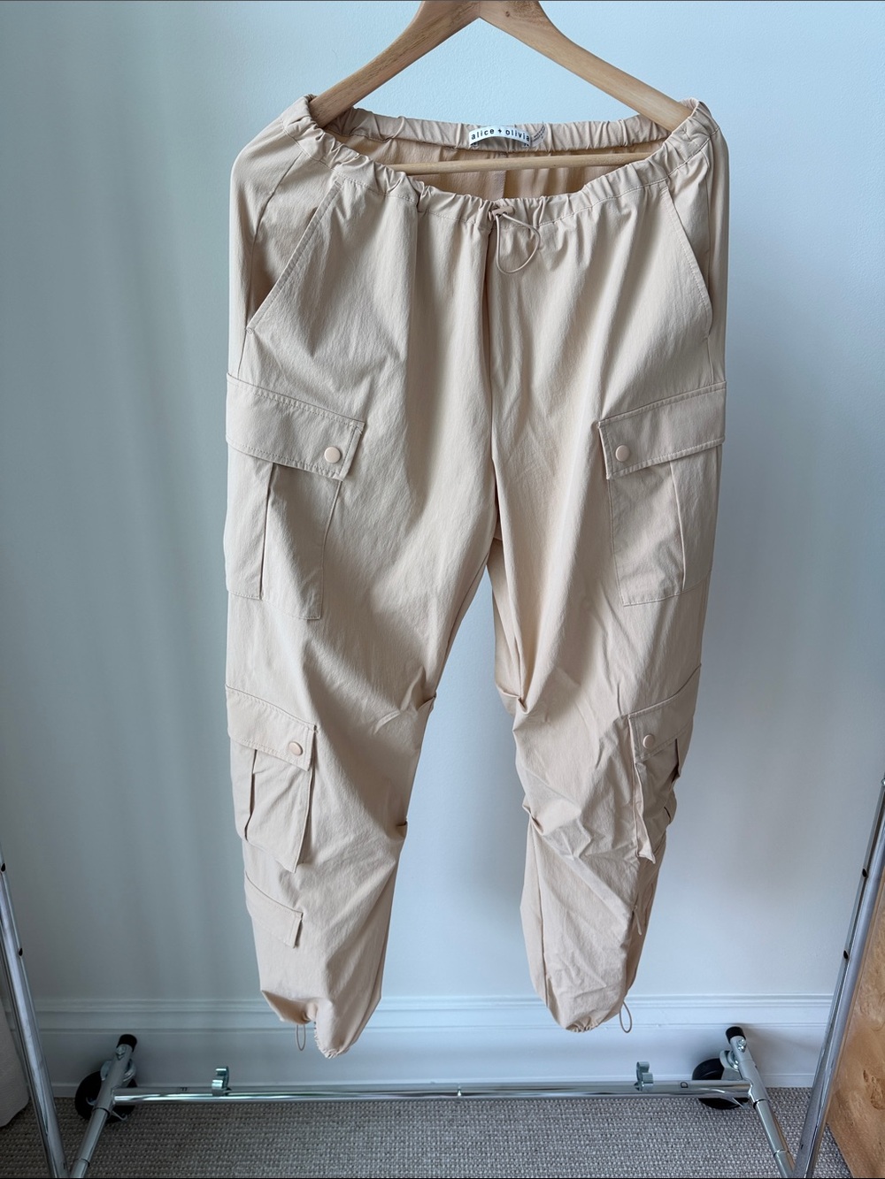Alice + Olivia Light Beige Drawstring Cargo Pants
